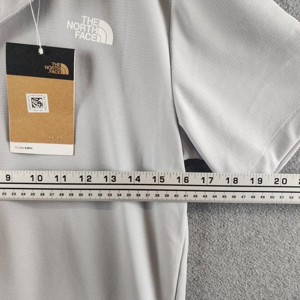 The North Face® Wander Short Sleeve Polo Shirt Men's S High Rise Gray Pullover